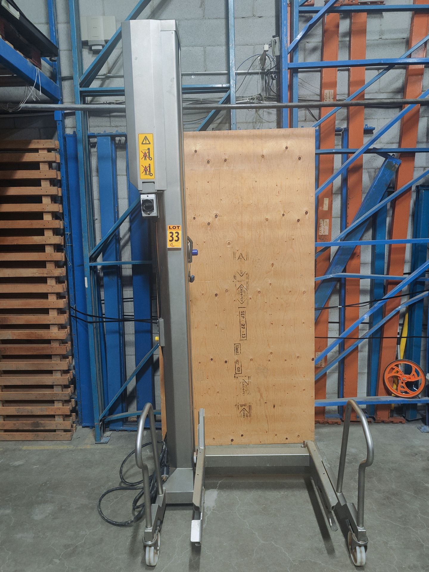 2020 NIMO Mod. SKV300-C3T-V Single Column Stainless Steel Bowl Lifter