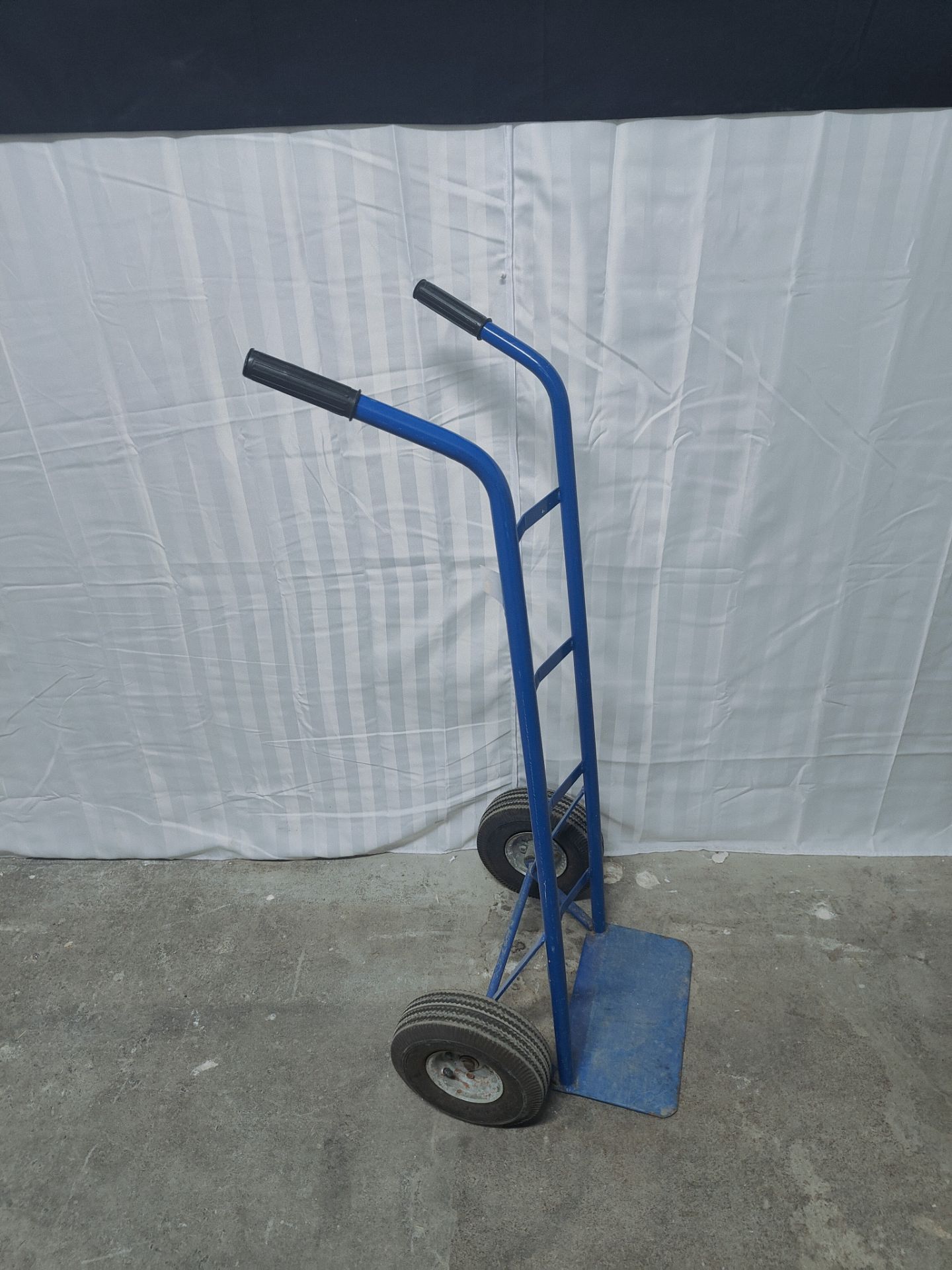 Heavy-Duty Steel Hand Truck - Image 2 of 3