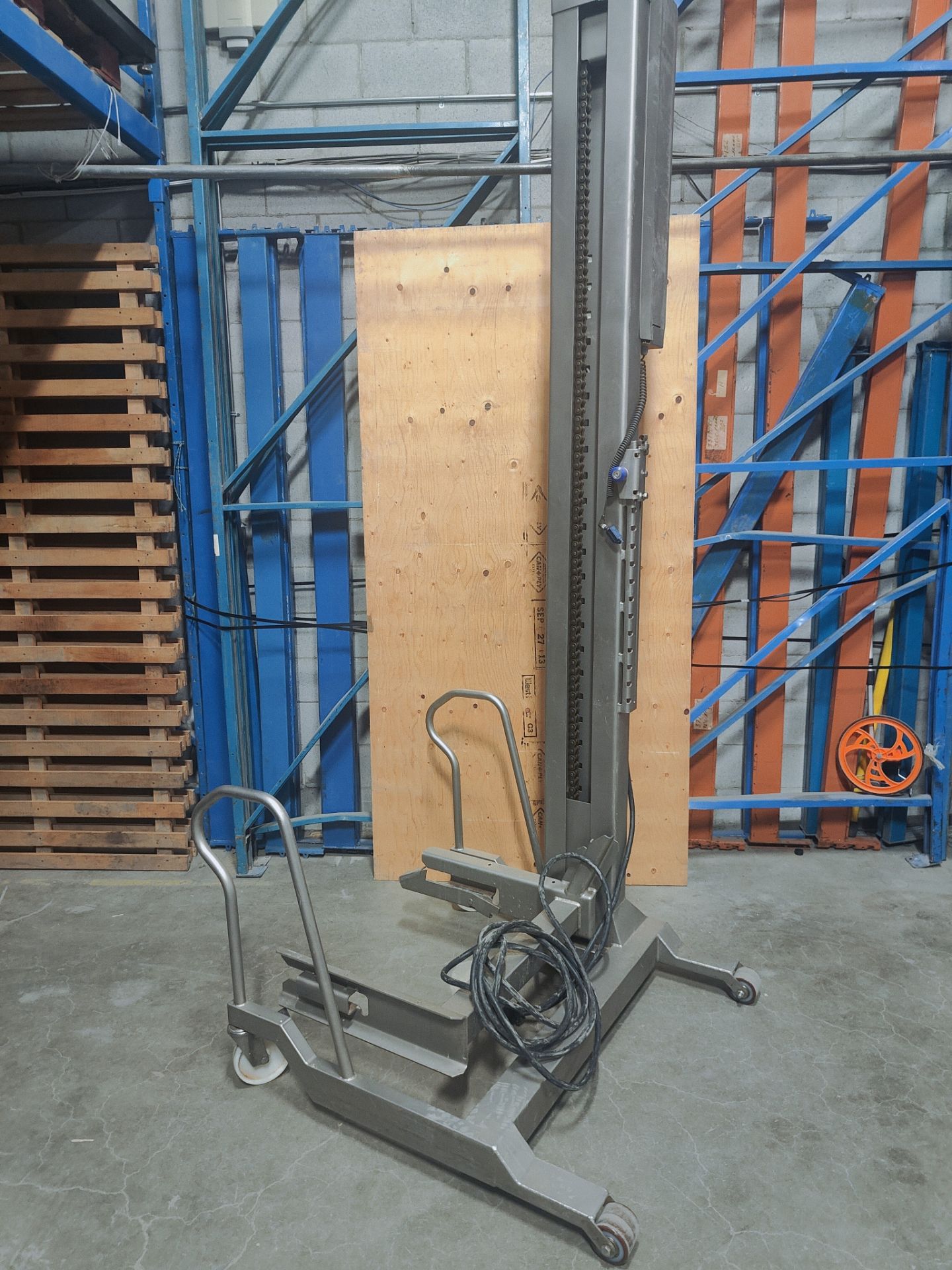2020 NIMO Mod. SKV300-C3T-V Single Column Stainless Steel Bowl Lifter - Image 7 of 7