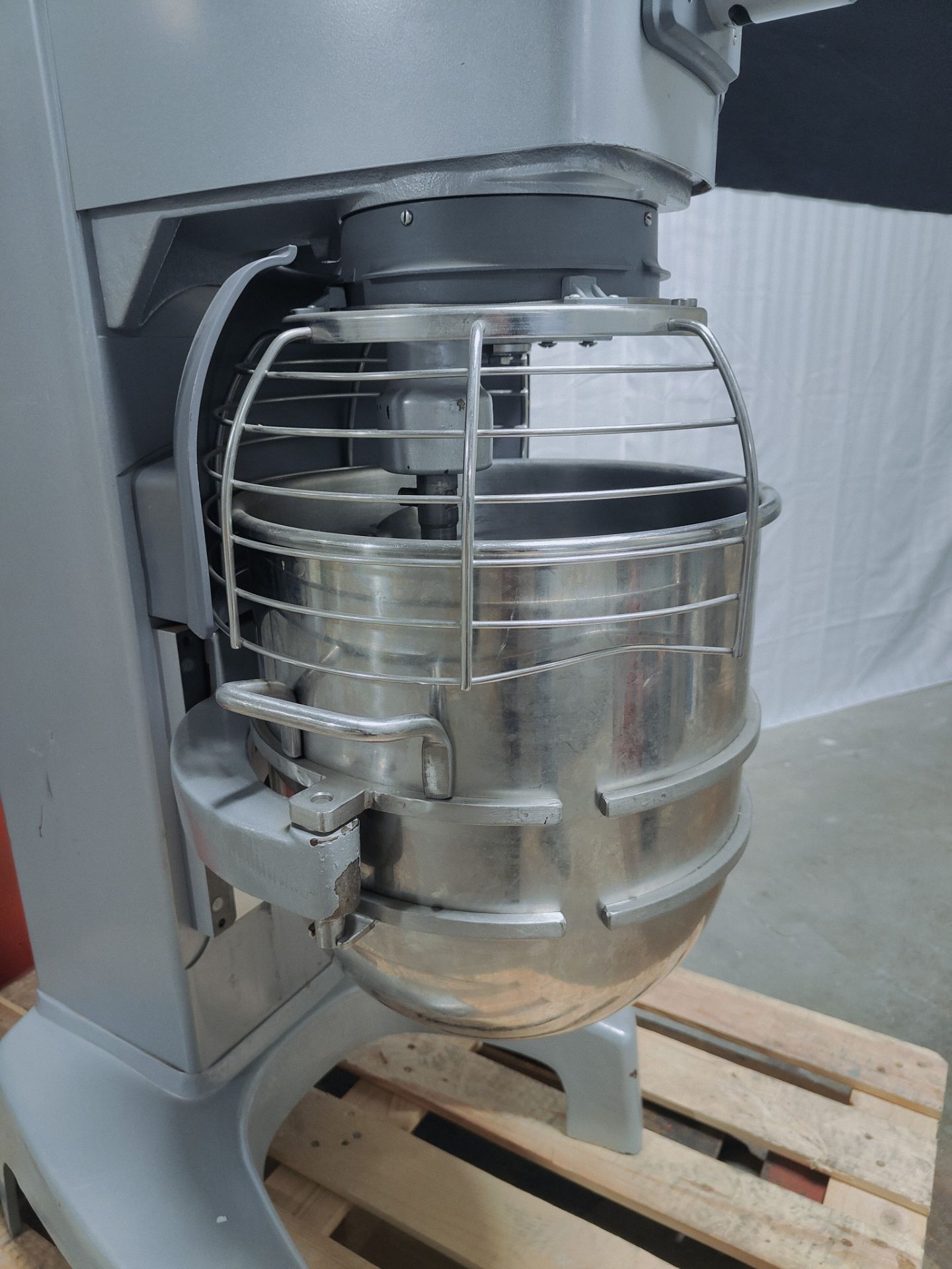 Hobart Mod. HL400 Planetary Floor Mixer with Guard & Bowl Serial: 31-1523-473 Specs: 1.5 HP, 50/60Hz - Image 13 of 13