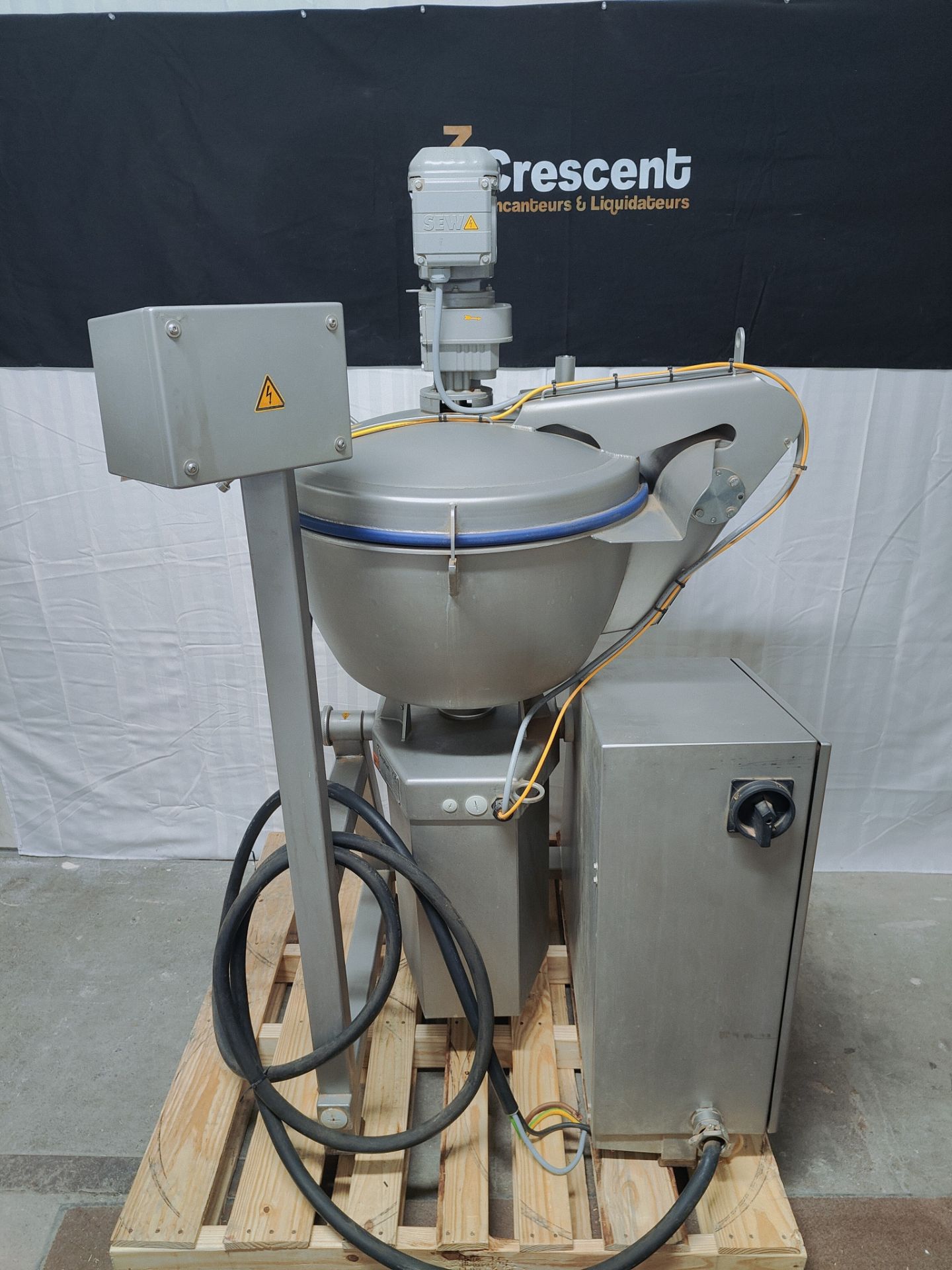 2019 Stephan Mod. UM-74-E Universal Machine Machine No: U1800673 Motor: 132L-4420 No. 8887739 Specs: - Image 7 of 12