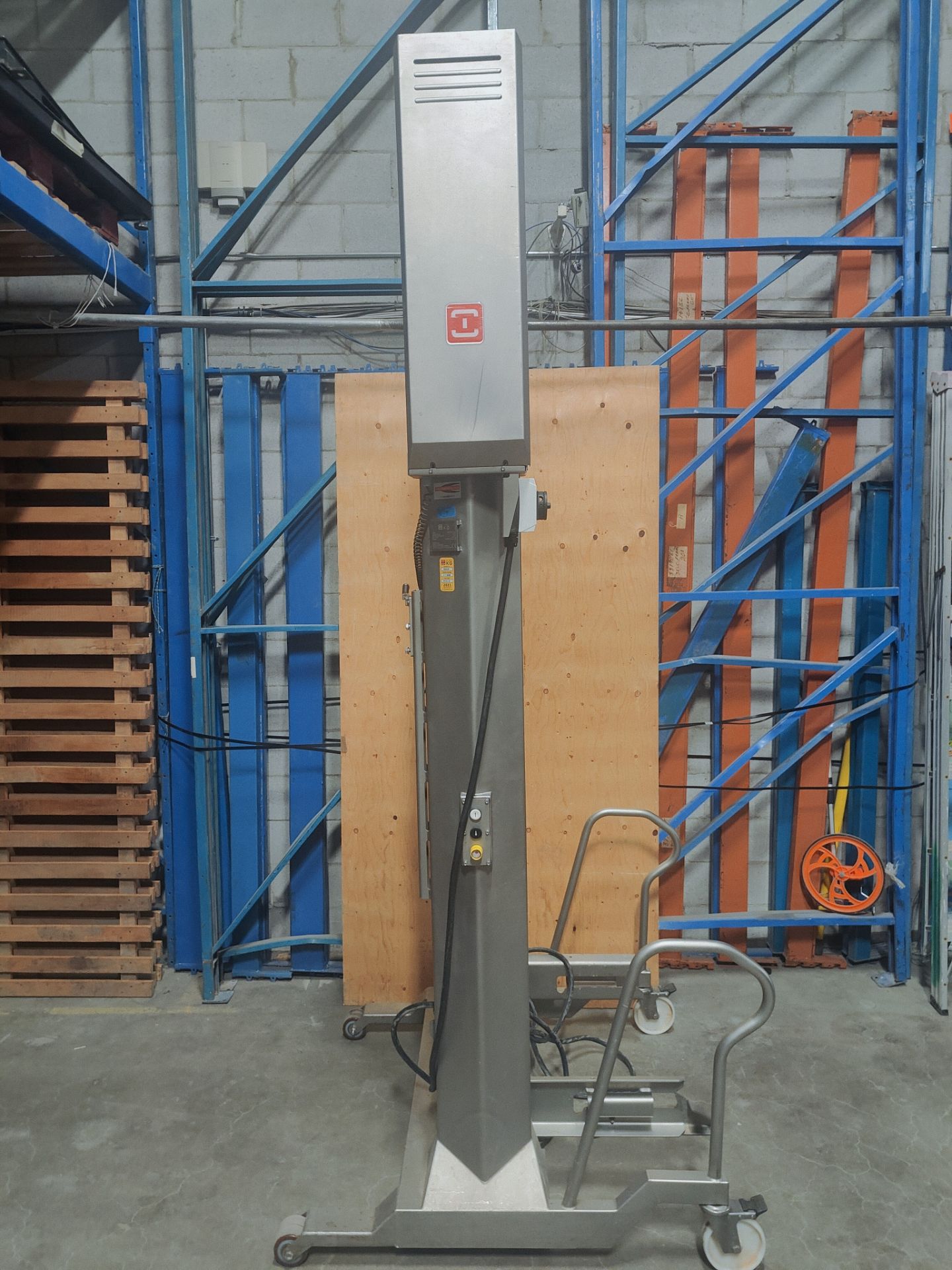 2020 NIMO Mod. SKV300-C3T-V Single Column Stainless Steel Bowl Lifter - Image 2 of 7