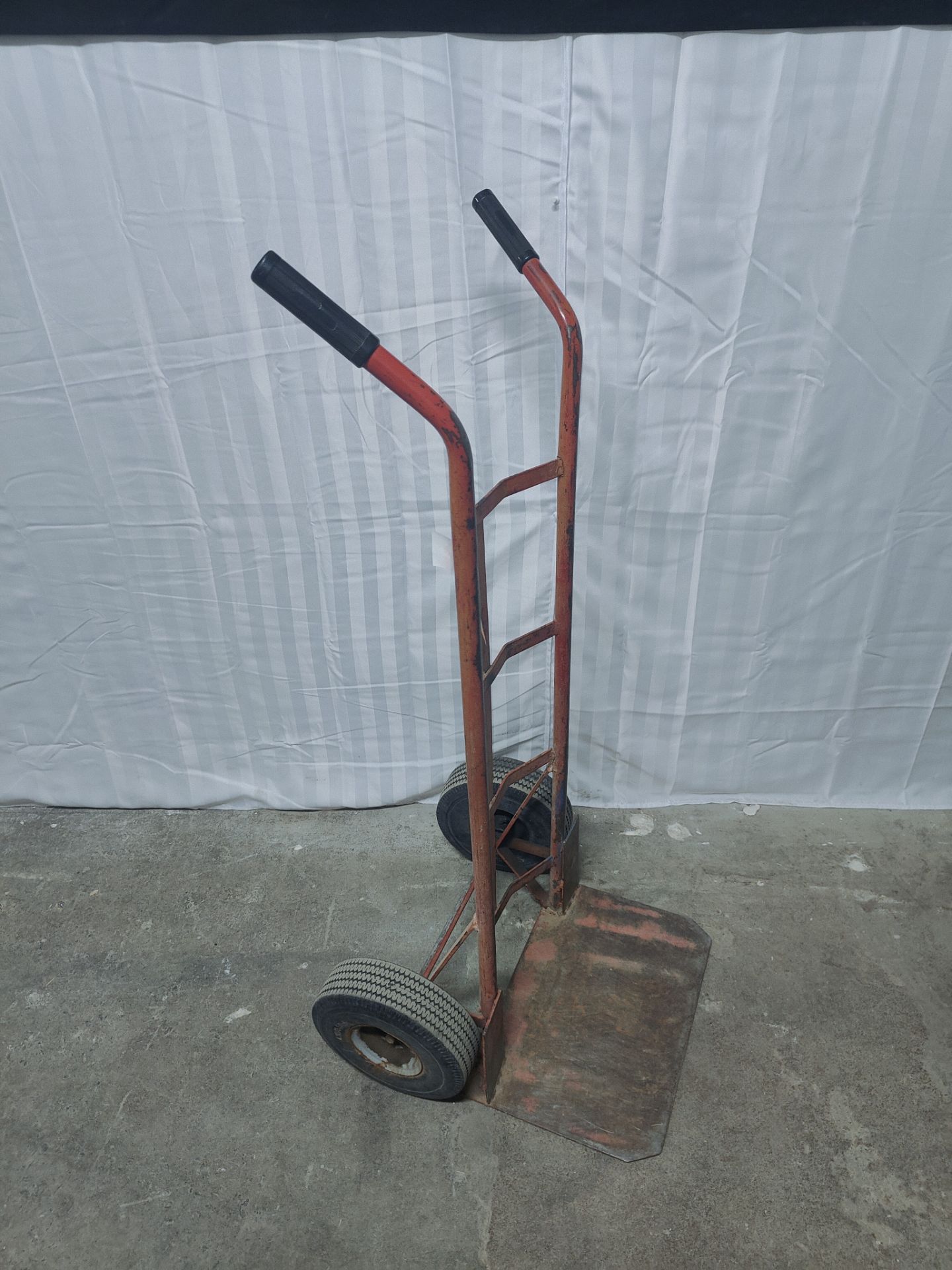 Heavy-Duty Steel Hand Truck - Image 2 of 3