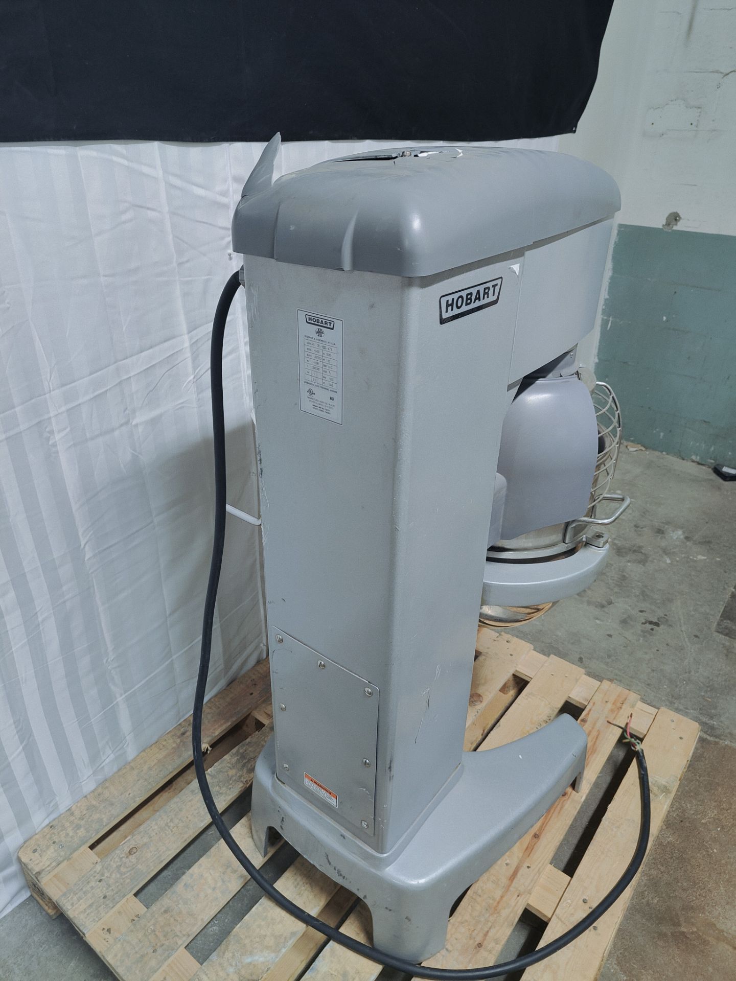 Hobart Mod. HL400 Planetary Floor Mixer with Guard & Bowl Serial: 31-1523-473 Specs: 1.5 HP, 50/60Hz - Image 12 of 13