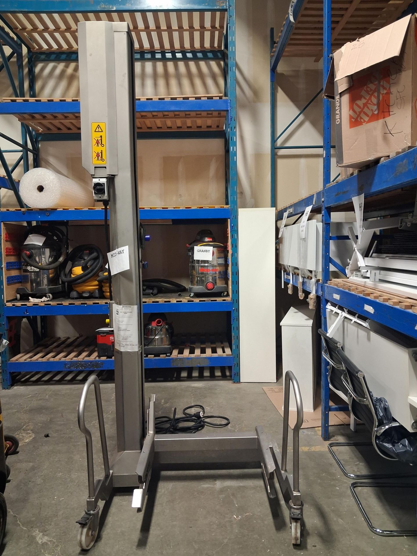 2020 NIMO Mod. SKV300-C3T-V Single Column Stainless Steel Bowl Lifter