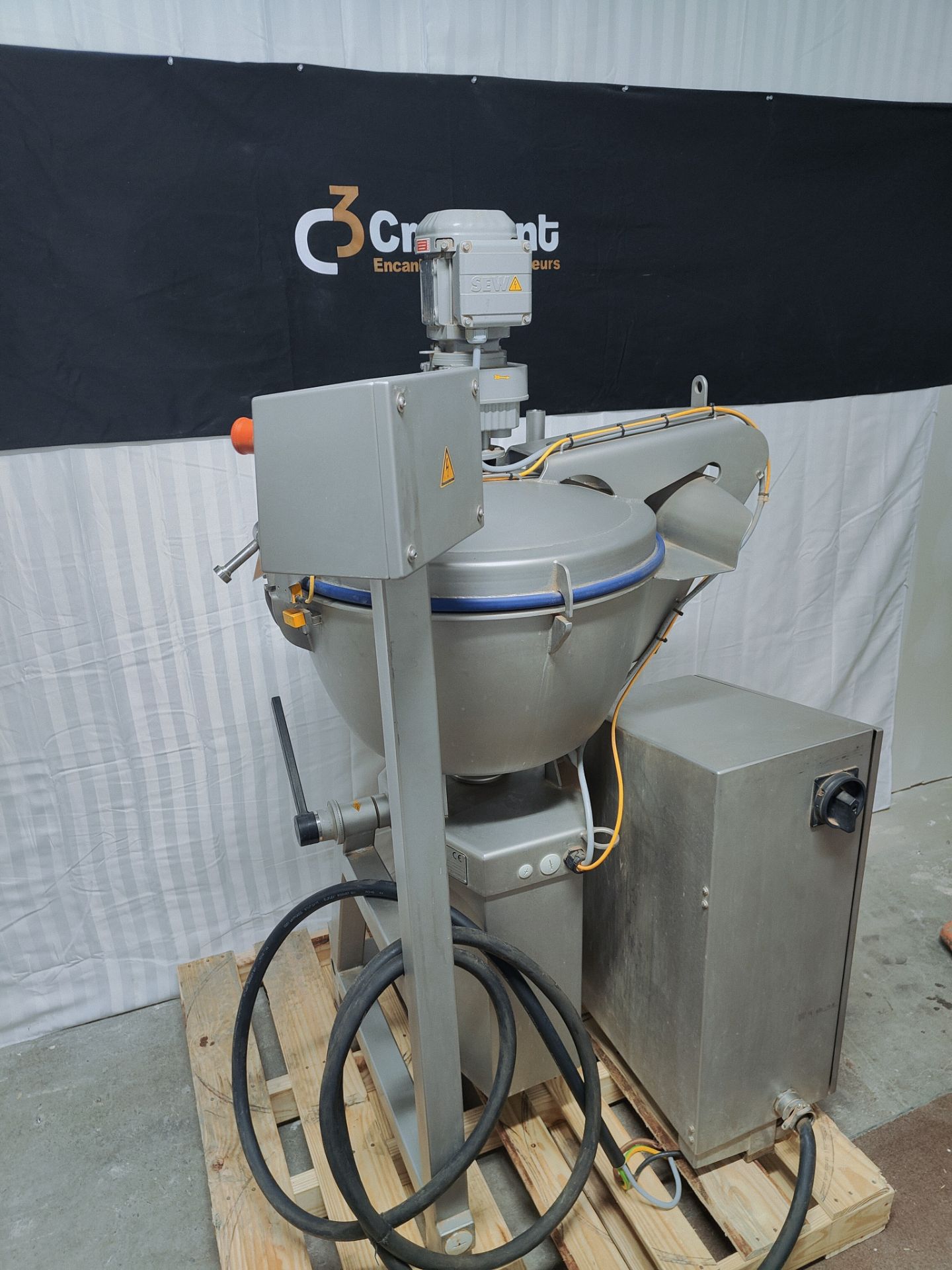 2019 Stephan Mod. UM-74-E Universal Machine Machine No: U1800673 Motor: 132L-4420 No. 8887739 Specs: - Image 8 of 12