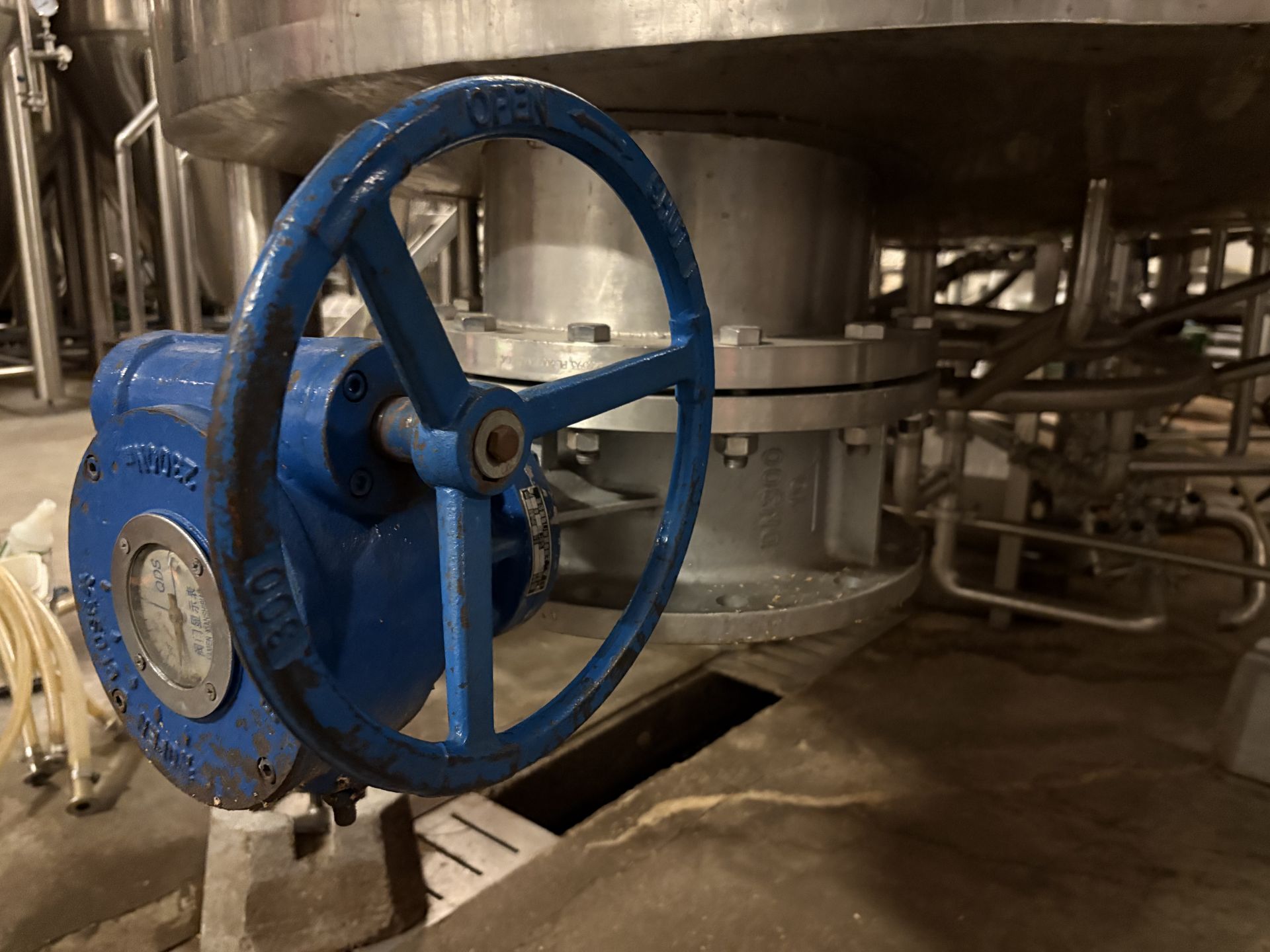 *BULK LOT* Complete 2016 HGMC Brewhouse w/ Mash & Lauter Tuns, Heat Tank, Plate Exchanger, Platform - Image 31 of 51