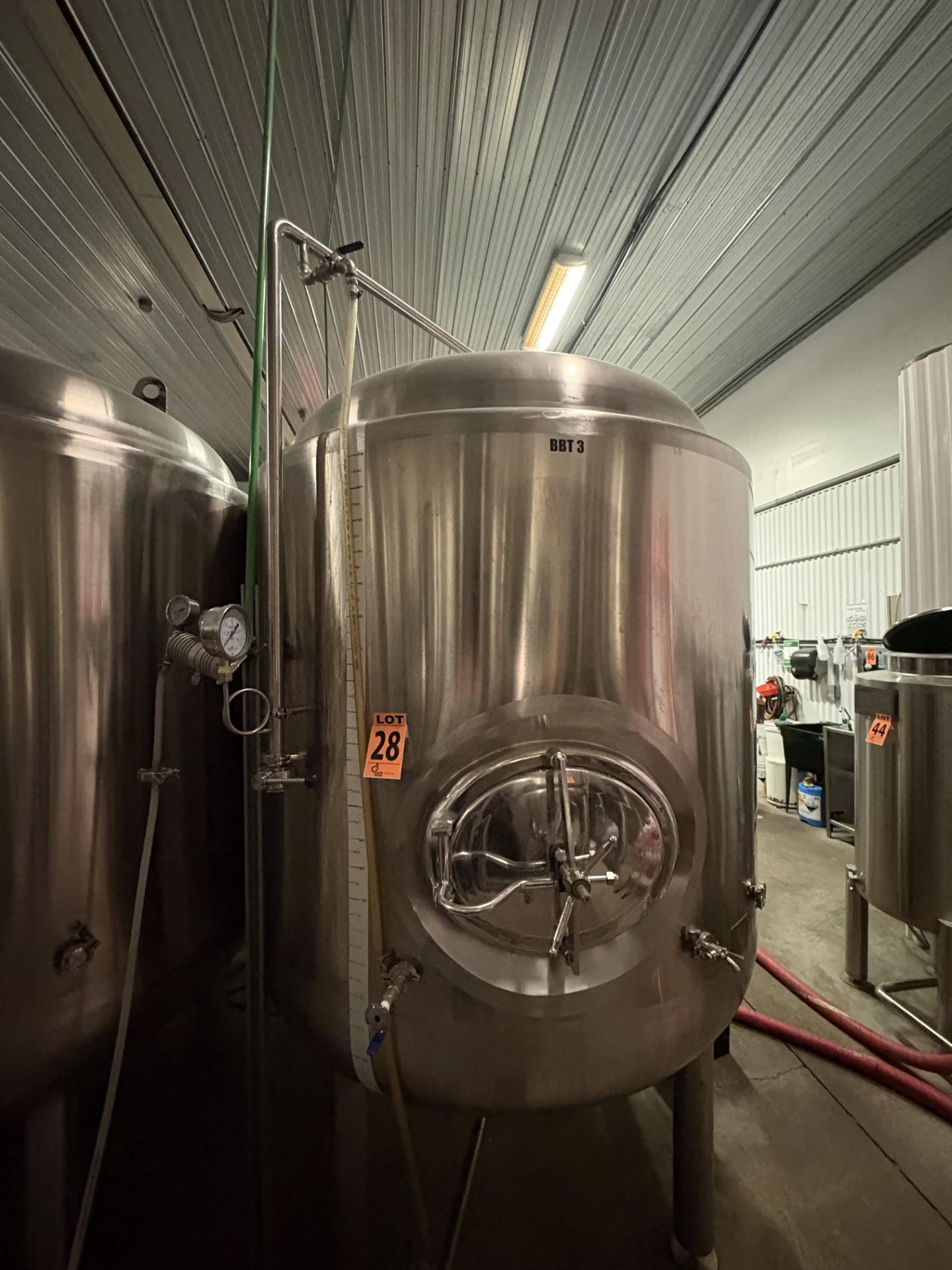 2000 Litre HGMC SS304L Double Jacketed Brite Beer Tank (2016) - Image 4 of 9