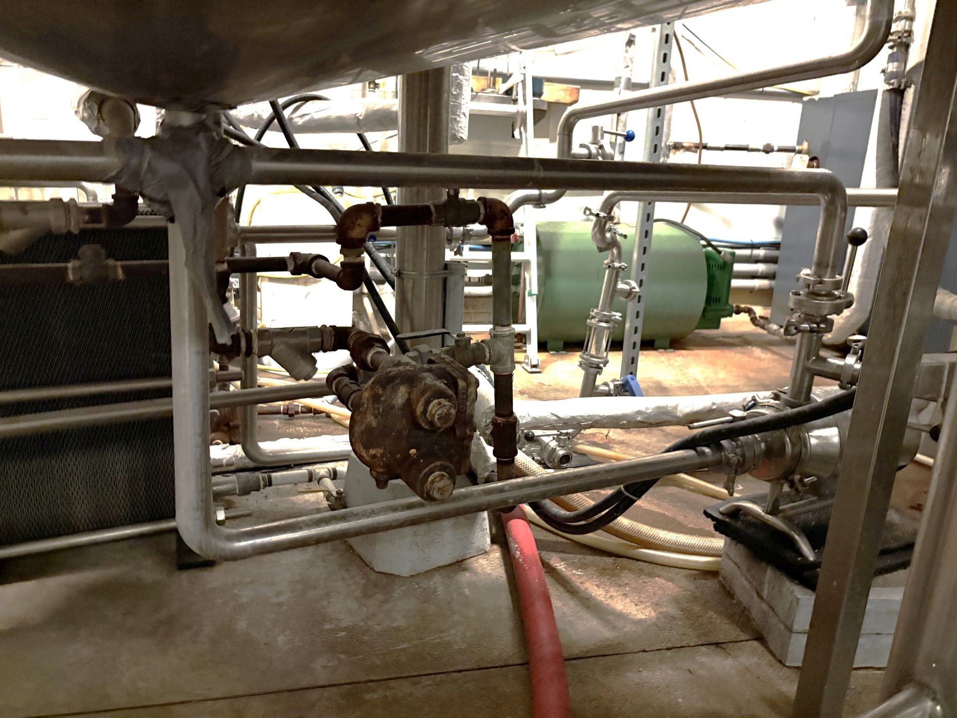*BULK LOT* Complete 2016 HGMC Brewhouse w/ Mash & Lauter Tuns, Heat Tank, Plate Exchanger, Platform - Image 15 of 51