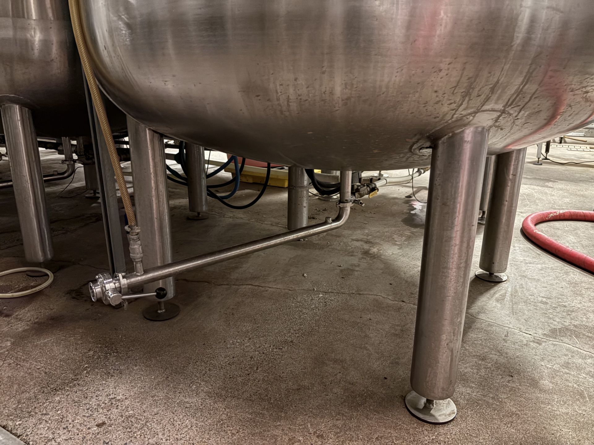 2000 Litre HGMC SS304L Double Jacketed Brite Beer Tank (2016) - Image 6 of 9