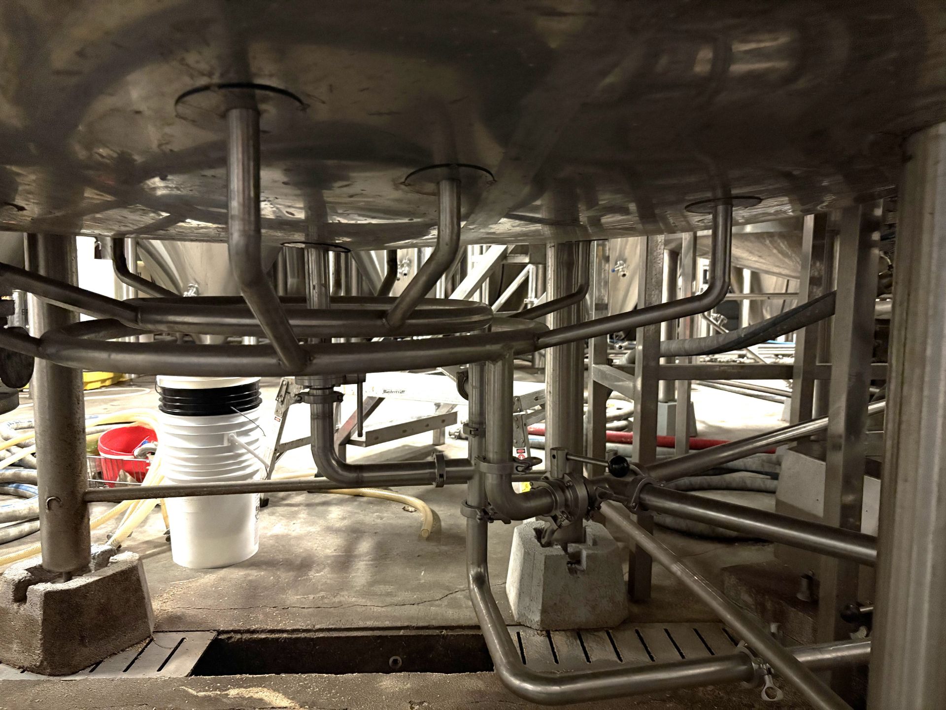 *BULK LOT* Complete 2016 HGMC Brewhouse w/ Mash & Lauter Tuns, Heat Tank, Plate Exchanger, Platform - Image 32 of 51