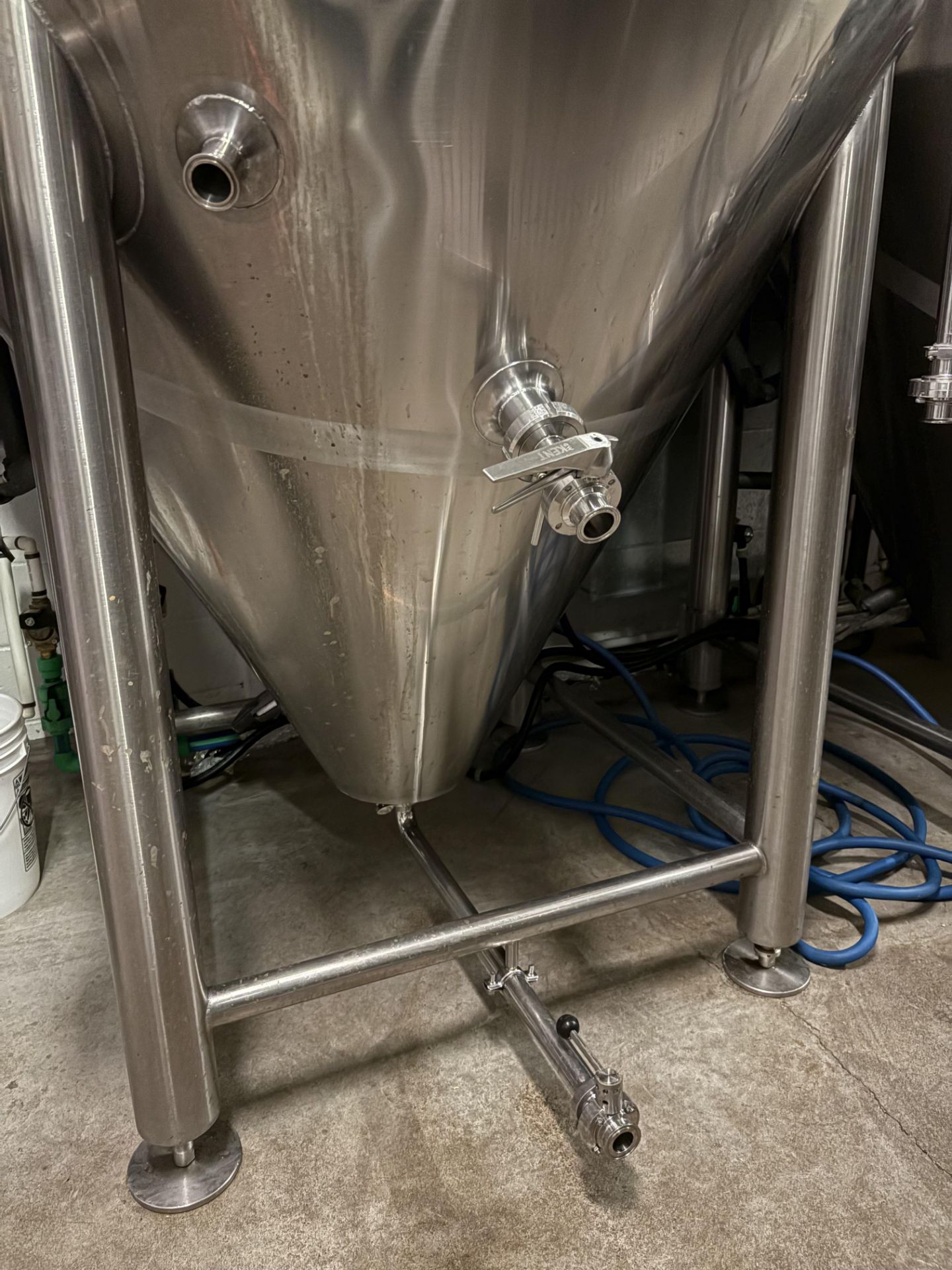 1750 Litre GW KENT SS Double Jacketed, Cone-Bottom Fermentation Tank (2006) - Image 3 of 6