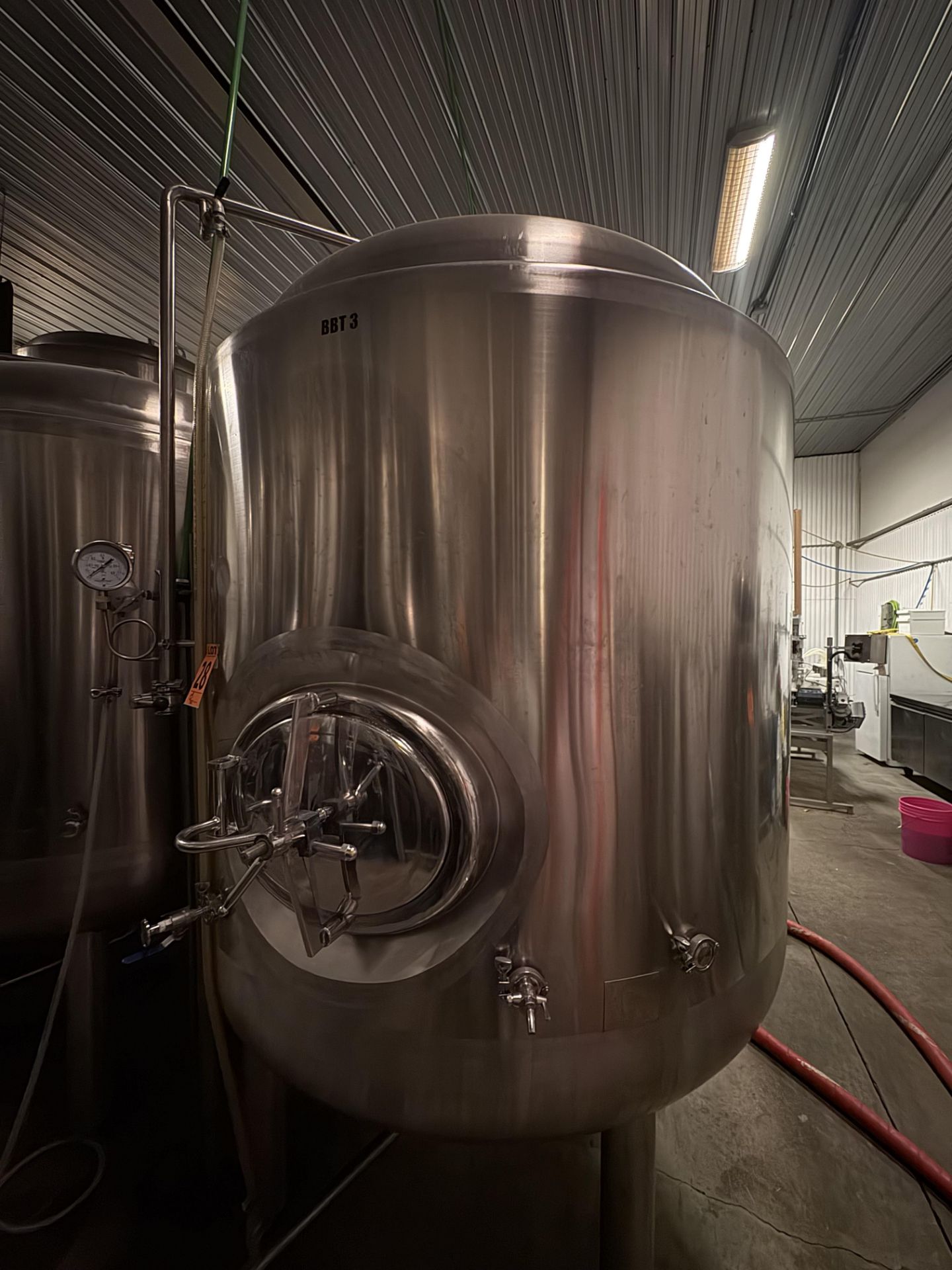 2000 Litre HGMC SS304L Double Jacketed Brite Beer Tank (2016) - Image 8 of 9
