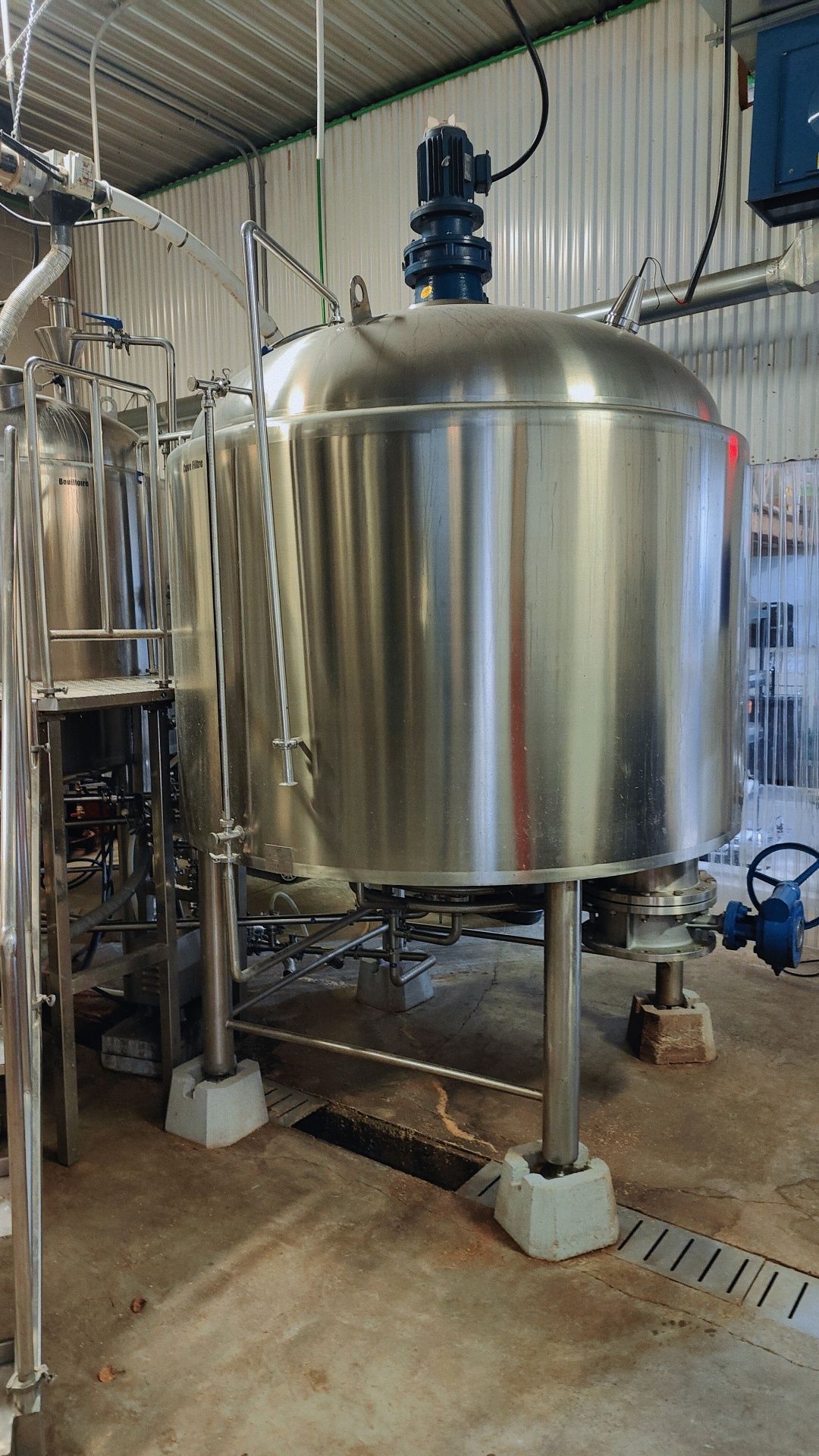 *BULK LOT* Complete 2016 HGMC Brewhouse w/ Mash & Lauter Tuns, Heat Tank, Plate Exchanger, Platform - Image 12 of 51