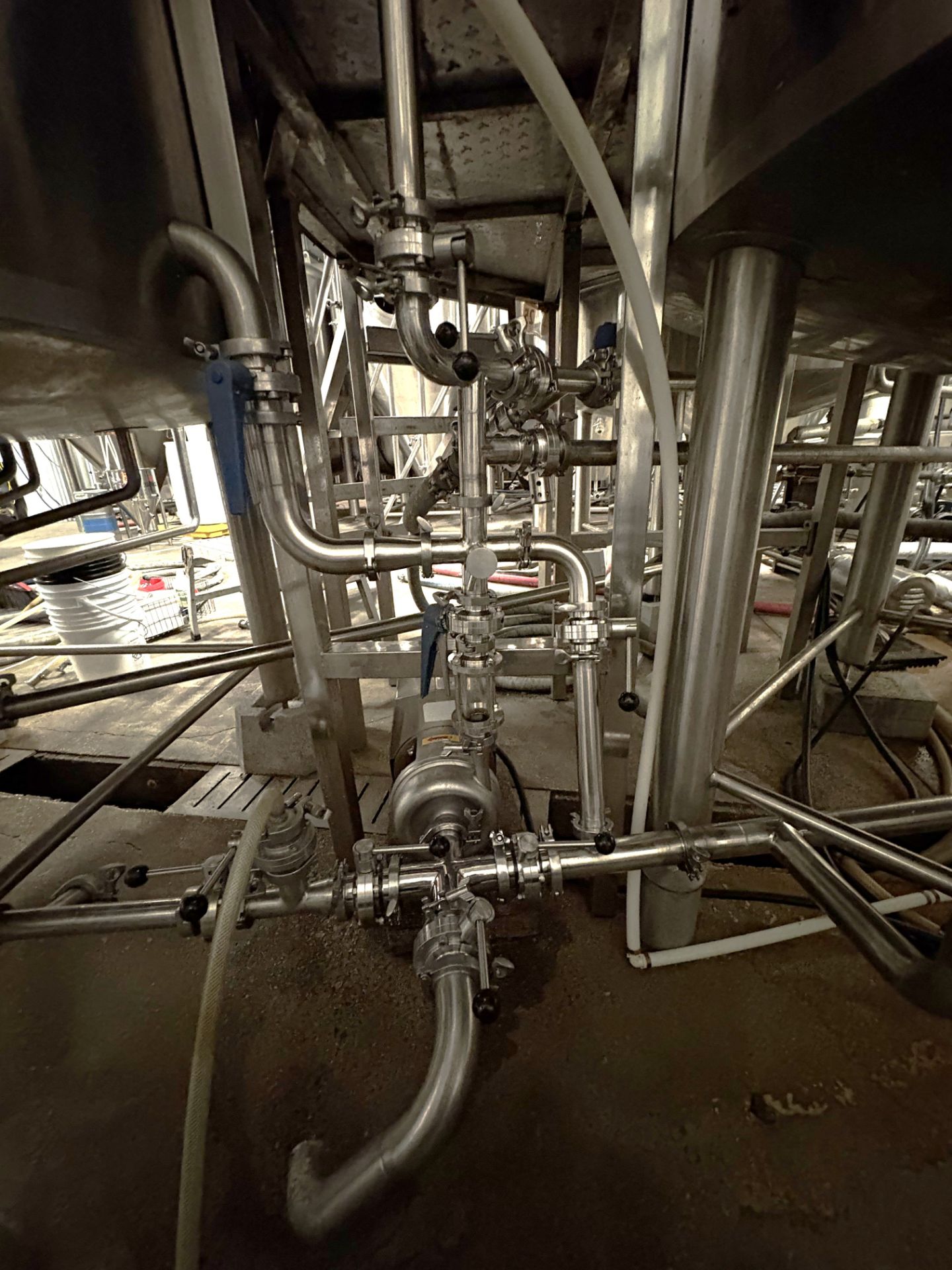 *BULK LOT* Complete 2016 HGMC Brewhouse w/ Mash & Lauter Tuns, Heat Tank, Plate Exchanger, Platform - Image 34 of 51