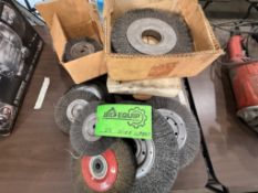 LOT OF CRIMPED WIRE WHEELS