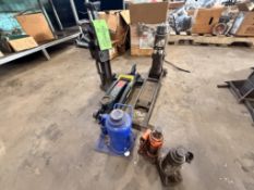 LOT OF 6 JACKS