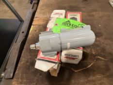 LOT OF 2 BRAND NEW MILTON METAL BOWL LUBRICATORS