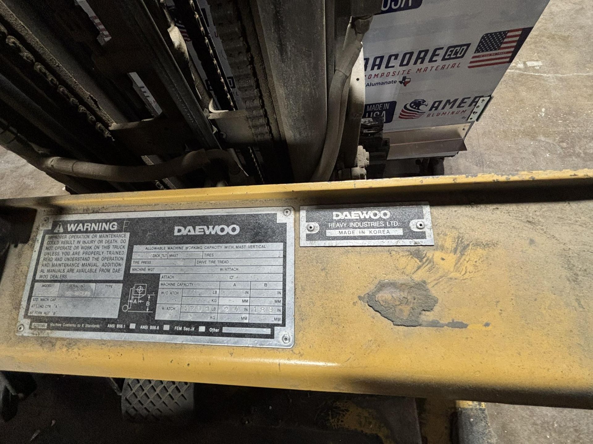DAEWOO Forklift Model GC255-2 Propane Powered, Solid Tire, 4700 lb. Capacity, 189" Vertical Lift, - Image 4 of 4