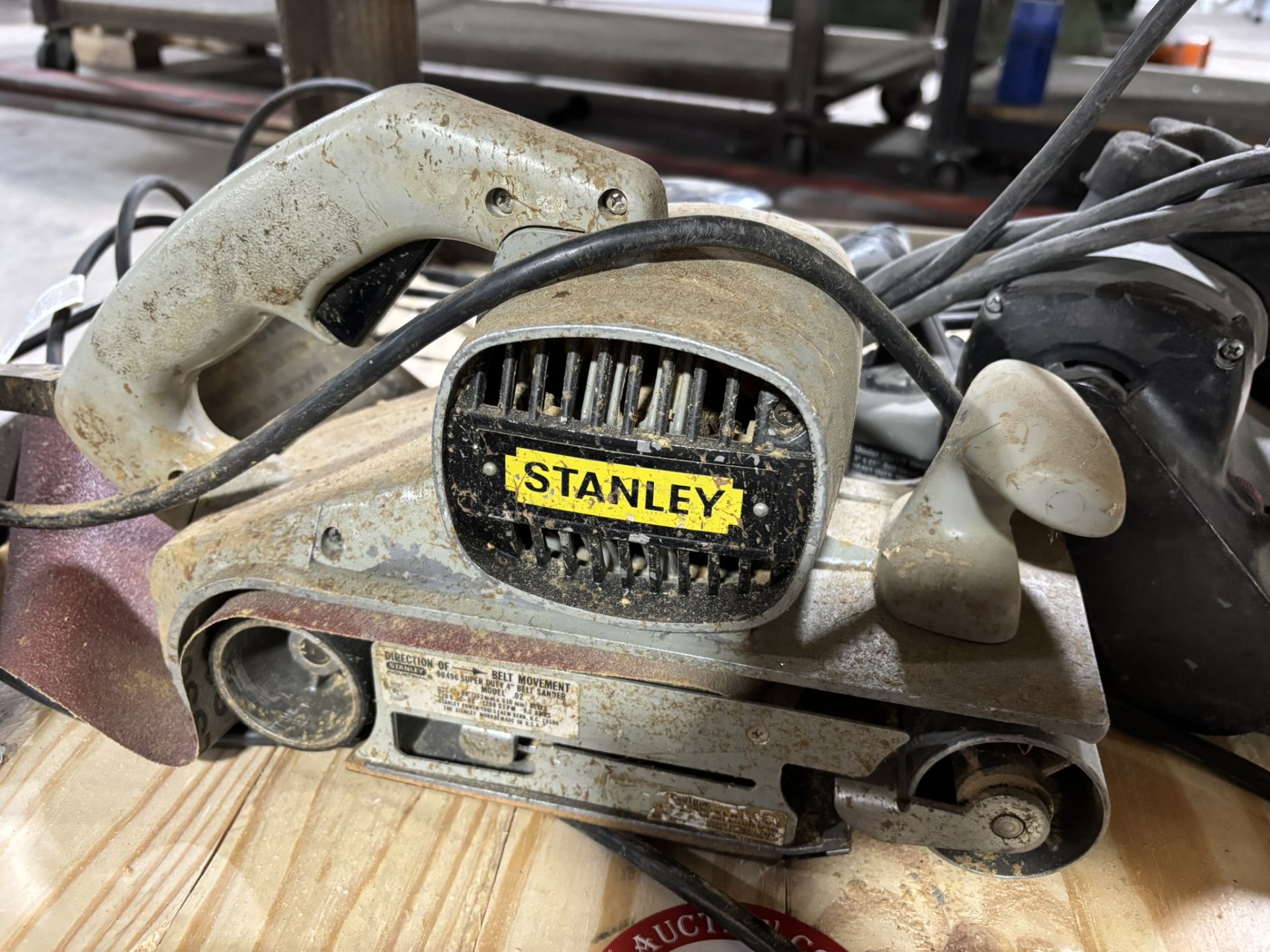 Stanley 4" Belt Sander + Portable Model 352VS 3" x 21" Sander + Ryobi Corded Handheld Sander - Image 3 of 4