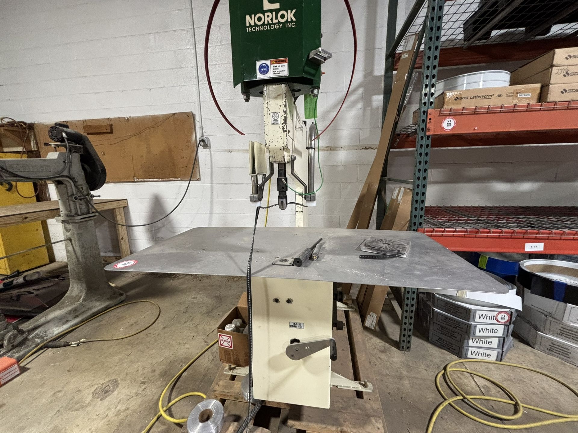 Norlok Technology Clinching Machine Model LL4000, S/N 20220 Floor Mounted - Image 3 of 6