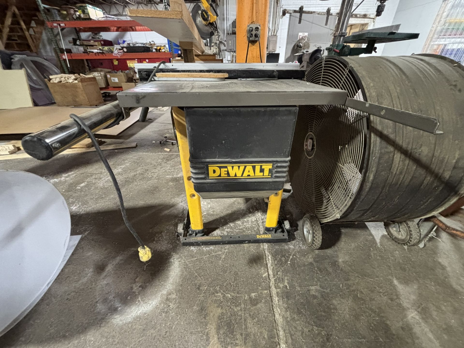 DeWalt Model DW746 10" Cabinet Table Saw - Image 2 of 3