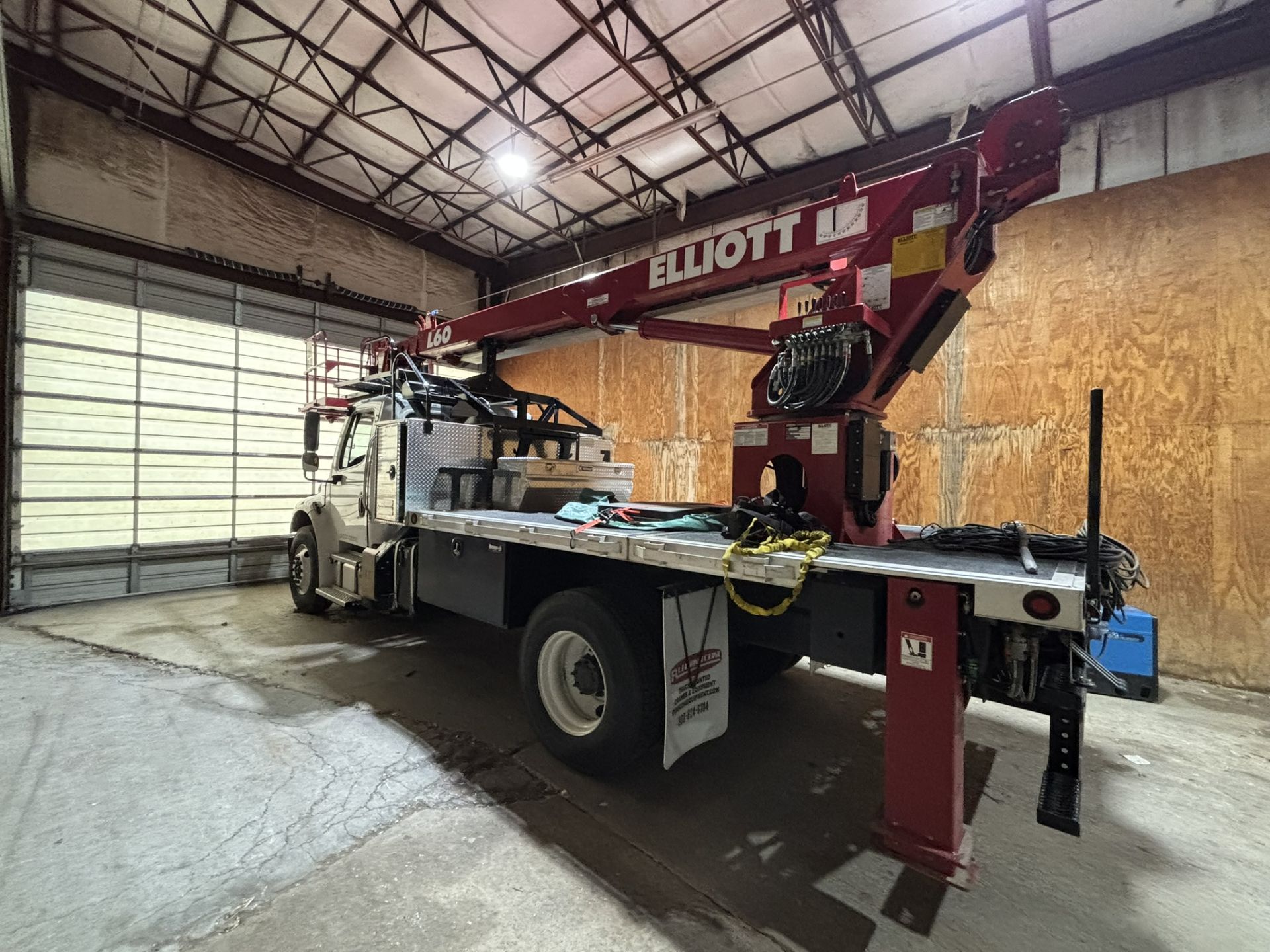 2019 FREIGHLINER M2 106 Crane Truck with ELLIOTT L60 Mounted Crane, 6.7L I6, Diesel - Image 2 of 20