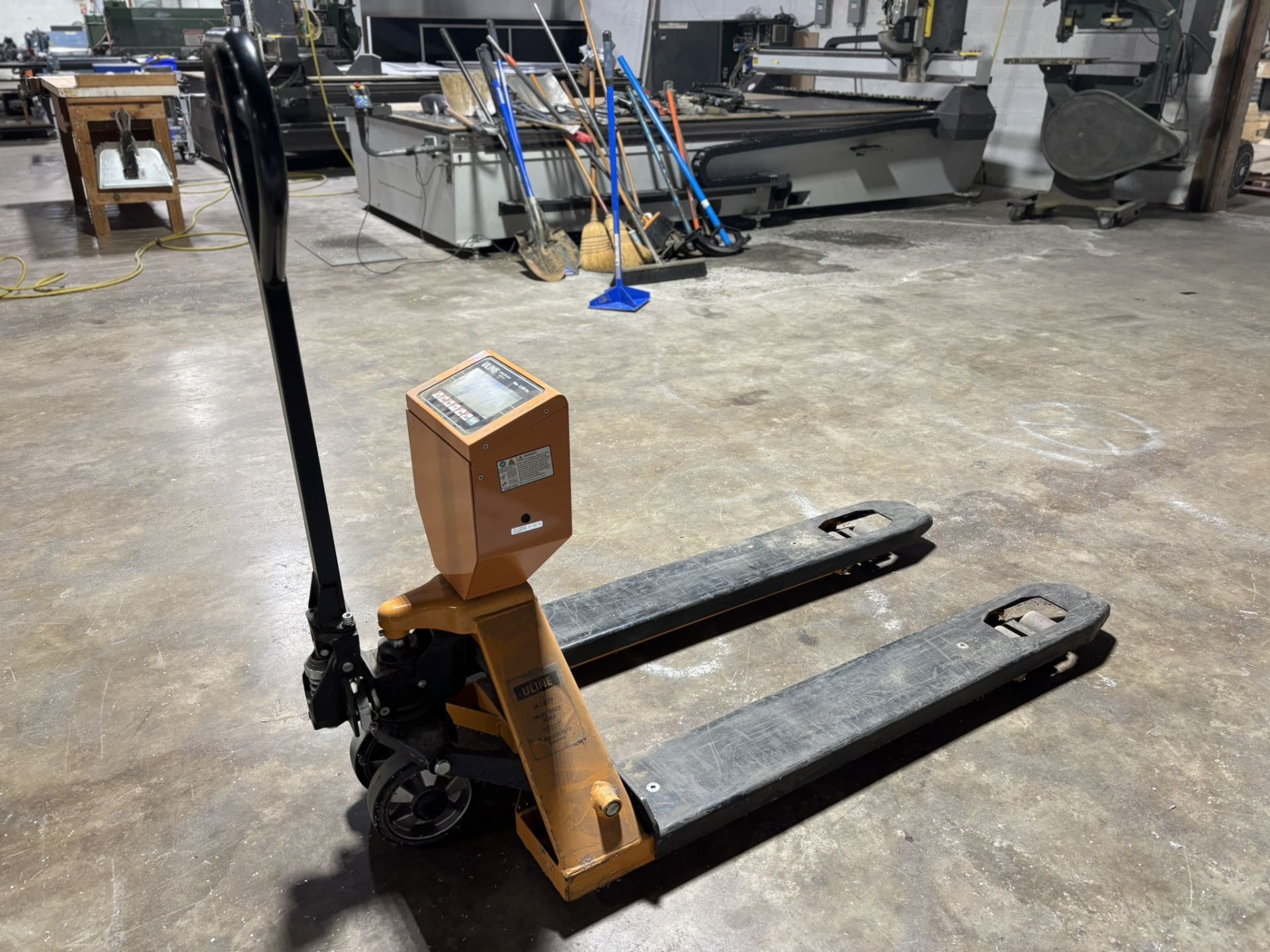 ULINE Pallet Jack with Scale System (Max 5000 lbs.) - Image 2 of 4