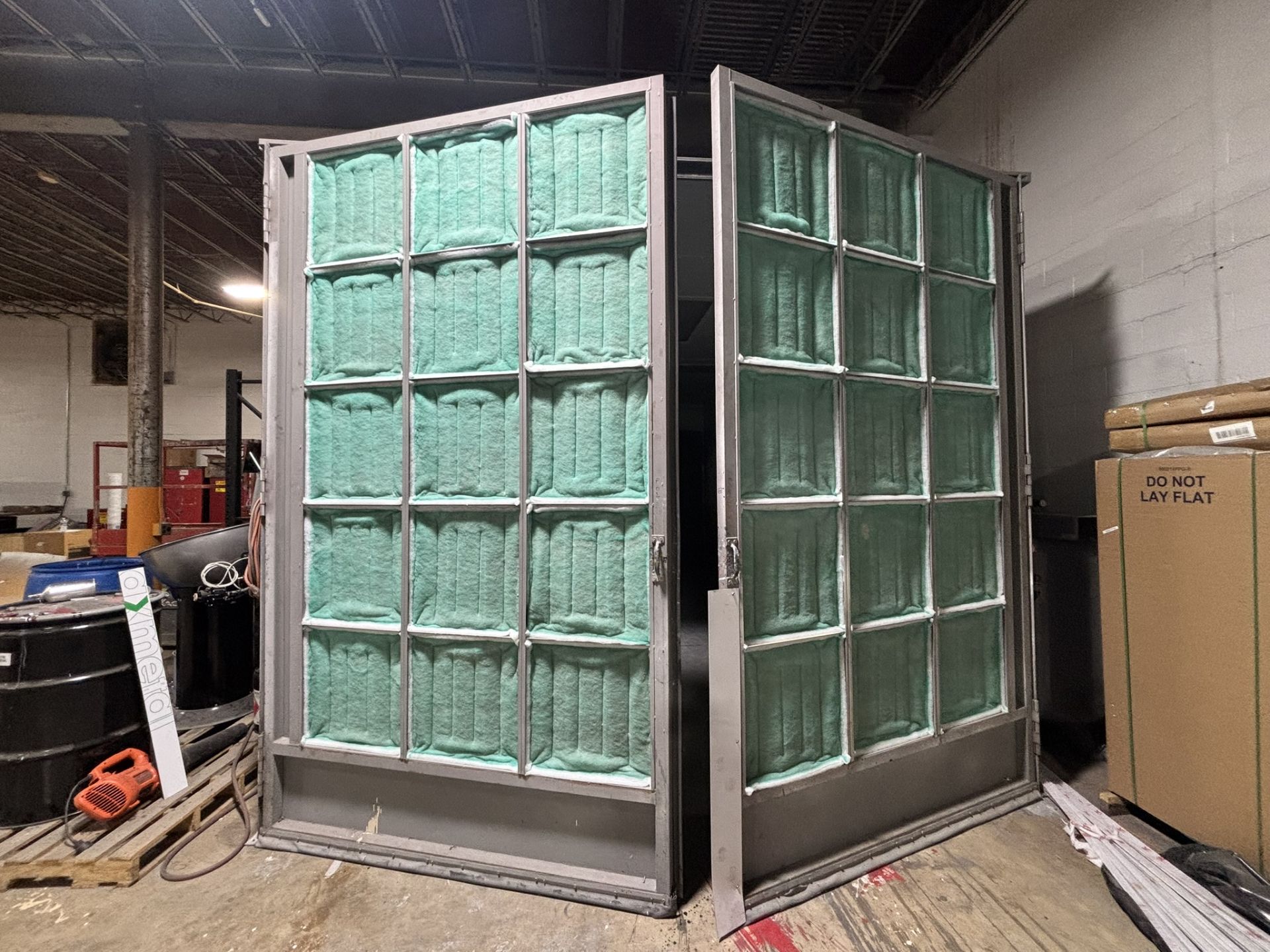 Paint Booth (25' D x 12' W x 12' H) NOTE: Buyer must disassemble - Image 3 of 8