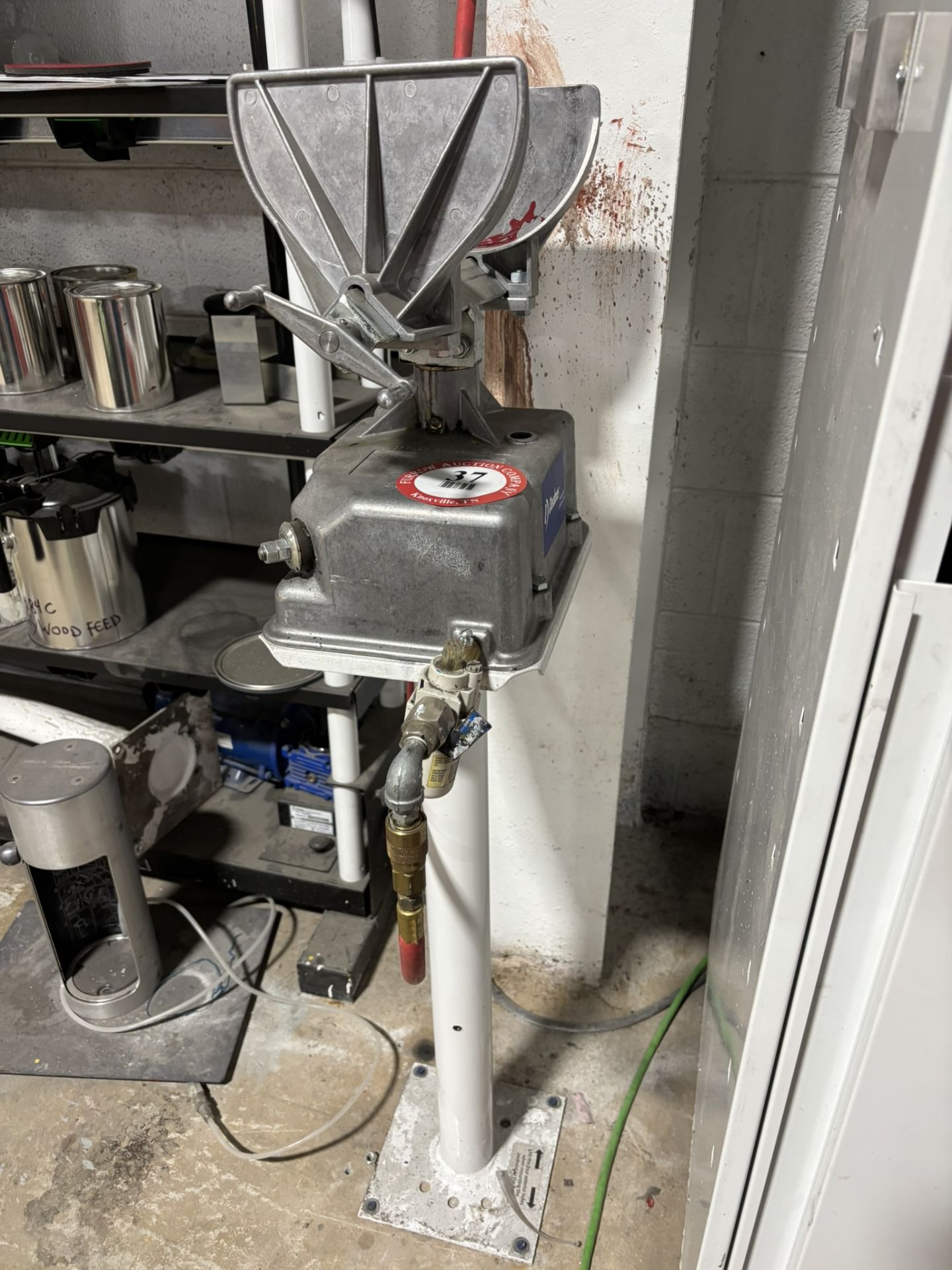 Dedoes Paint Shaker - Image 3 of 4