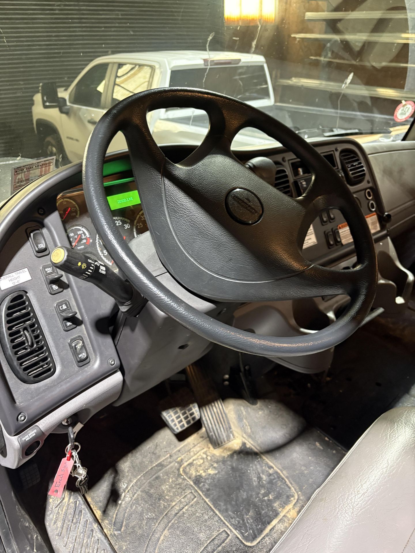 2019 FREIGHLINER M2 106 Crane Truck with ELLIOTT L60 Mounted Crane, 6.7L I6, Diesel - Image 14 of 20