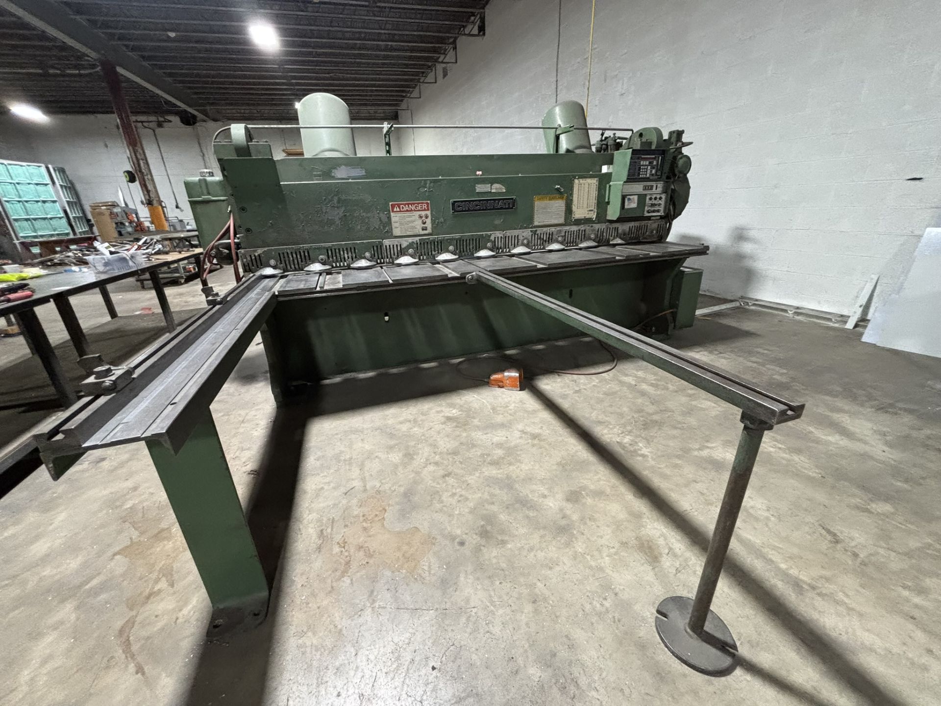 Cincinnati Mechanical Power 2CC10 Shear S/N 44483
