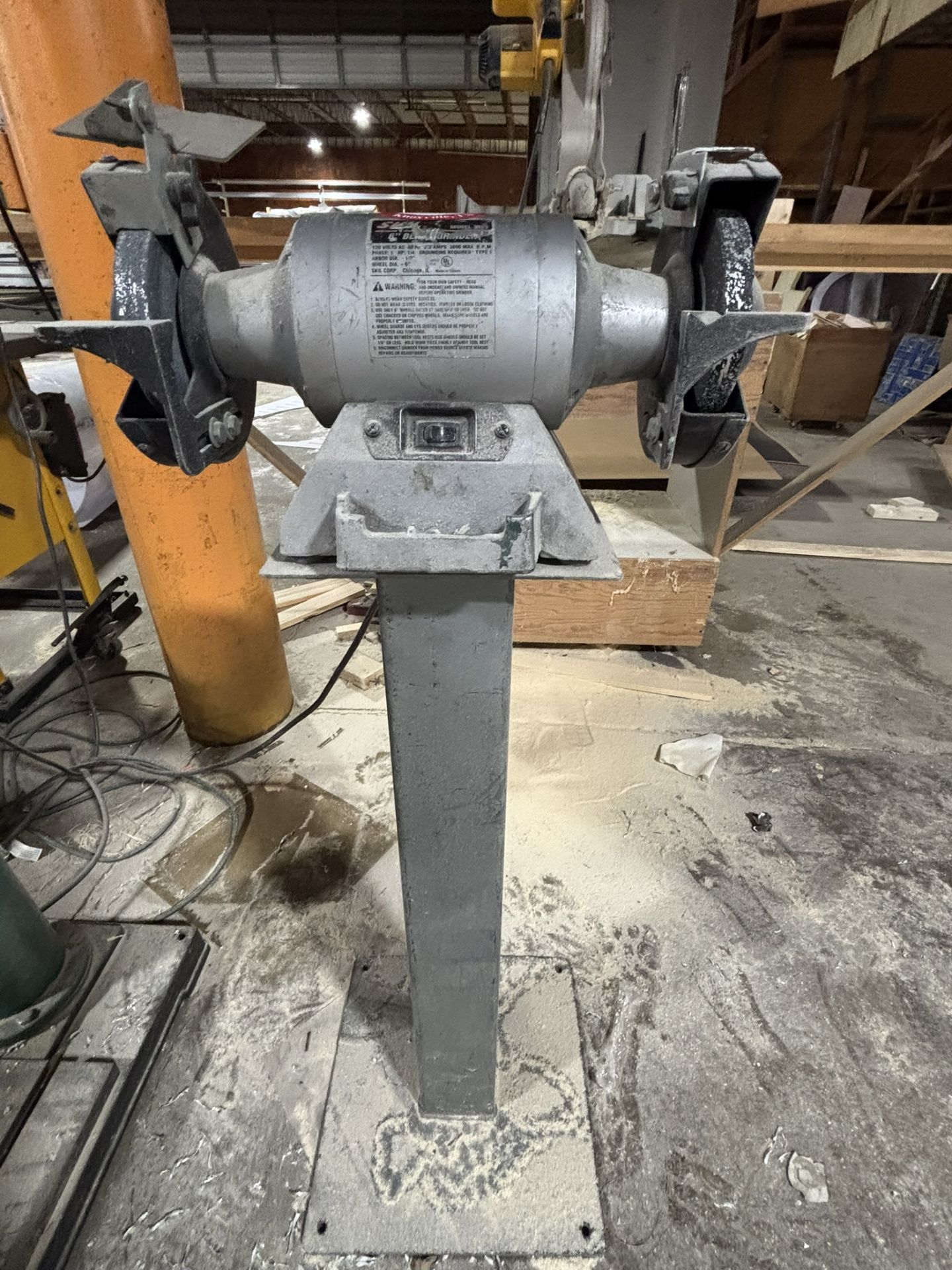 Skil Model 3396 Pedestal Mounted 6" Bench Grinder - Image 2 of 3