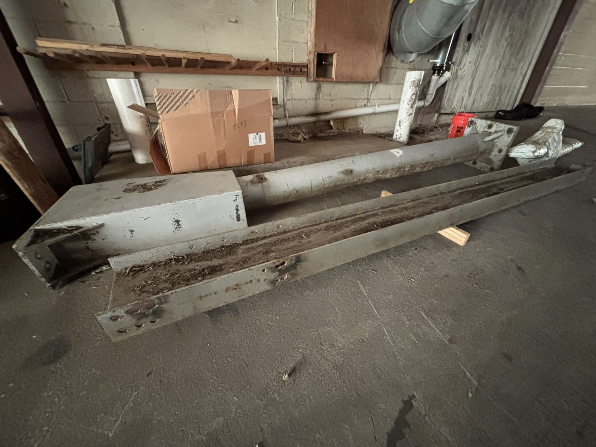 Jib Crane 13' H with Milwaukee 1-ton Max Load, 9620 Motor (Unassembled) - Image 3 of 6