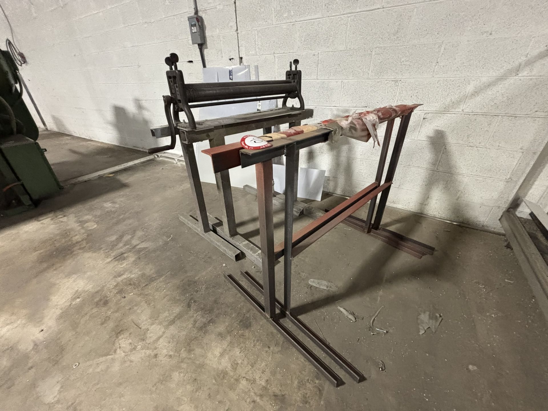 Manual Sheet Metal Slip Roll incudes (3) Metal Paint Horses