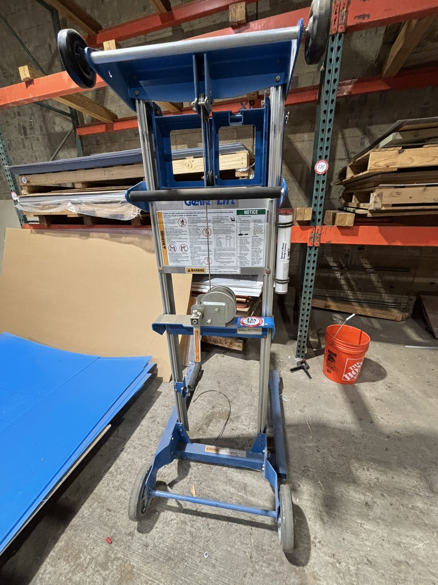 Genie Lift Manual Hand winch Lift Truck