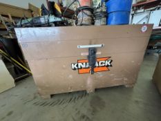 KNAACK Job Master 69 Job Site Box (60" W x 30" D x 37" H)