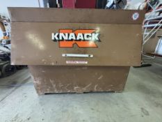 KNAACK Storage Master 89 Job Site Box (60" W x 31" D x 48" H)