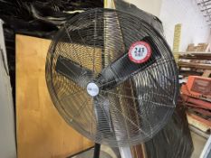 Chicago Electric 30" Pedestal Fan
