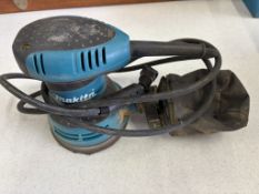 Makita Model B05030 Disc Sander