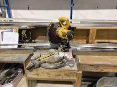 Dewalt Model DW713 10in Compound Miter Saw