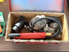 T15D10-02 HYDRAULIC PRESS PUNCH DRIVER W/ACCESSORIES, METAL BOX