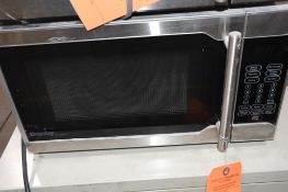 (2018) DANBY SMALL MICROWAVE, MODEL DMW07A2SSDD