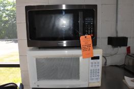 (2) MICROWAVE OVENS, BLACK TOSHIBA & WHITE GE