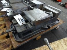 KURT 8 IN. MACHINE VISE