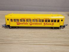 AMERICAN FLYER S GAUGE 649 CIRCUS COACH PASSENGER CAR