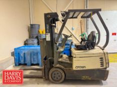 Crown 3,250 Capacity Electric Fork Lift, Model: SC4000, S/N: 9A129848 (Location: Bellmawr, NJ) -