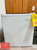 Arctic Fresh Mini-Fridge, Model: AFH16ARFW