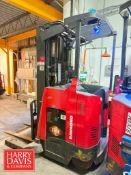 Raymond End Rider 1,500 LB Capacity Electric Pallet Jack, Model: 8410, S/N: 750-21-84822