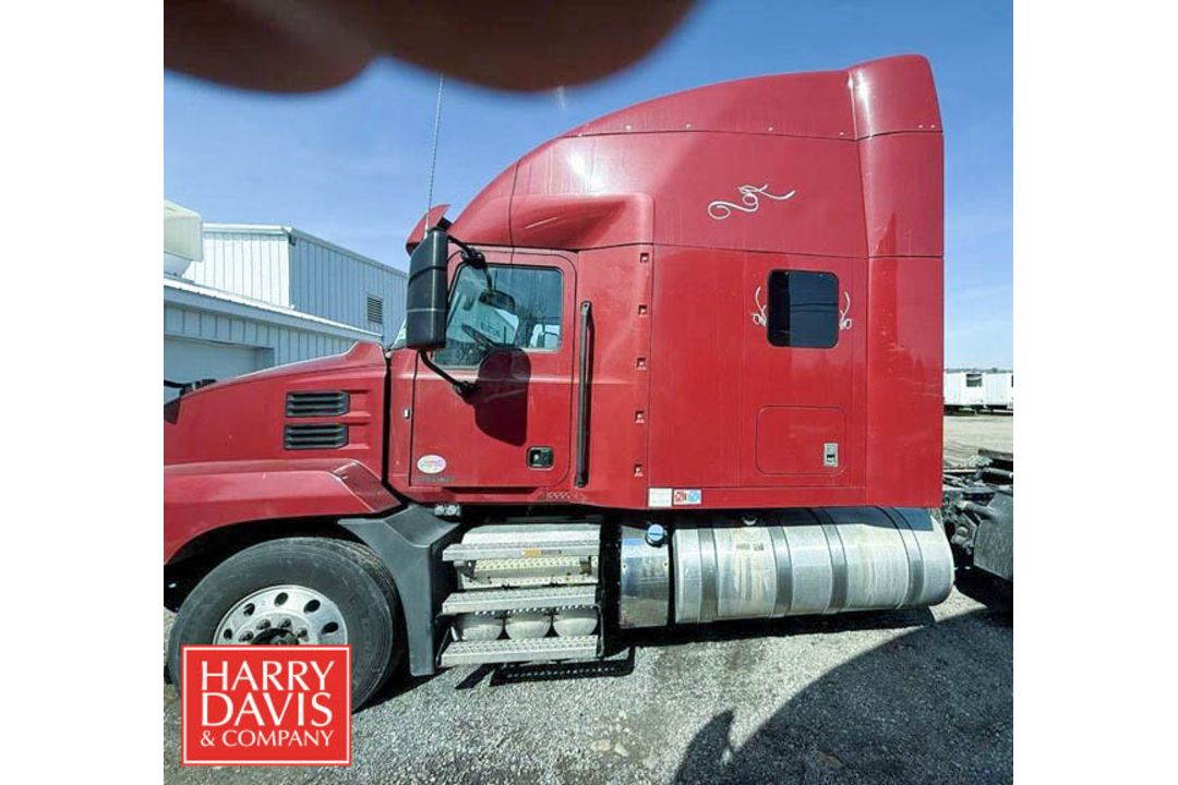 2020 Mack Anthem 64T Diesel Sleeper Truck Tractor with 445 HP Mack MP8-445E Engine and Auxiliary - Image 2 of 21